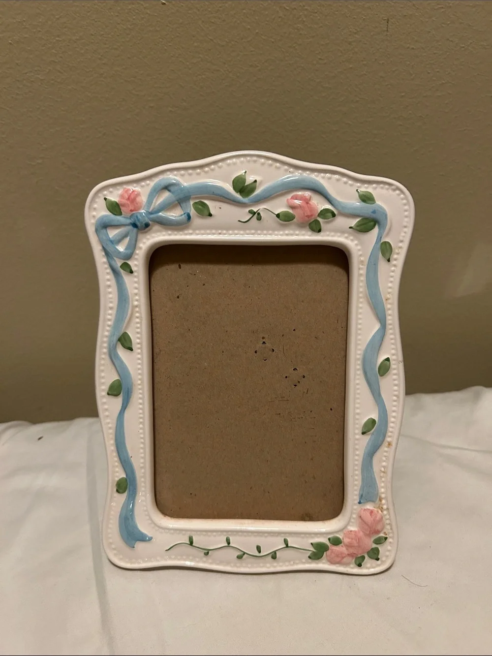 Vintage Floral Ribbon Ceramic Picture Frame - White with Blue and Pink Accents